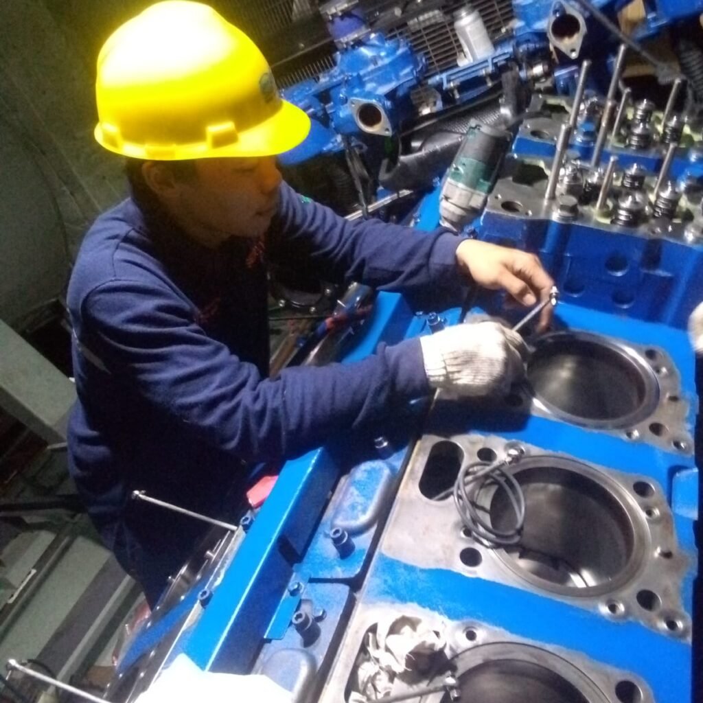 Teknisi Service Genset Berkualitas